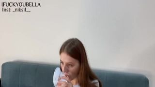 ifuckyouBella Hot girl came to a friend to do an essa lunamistressx